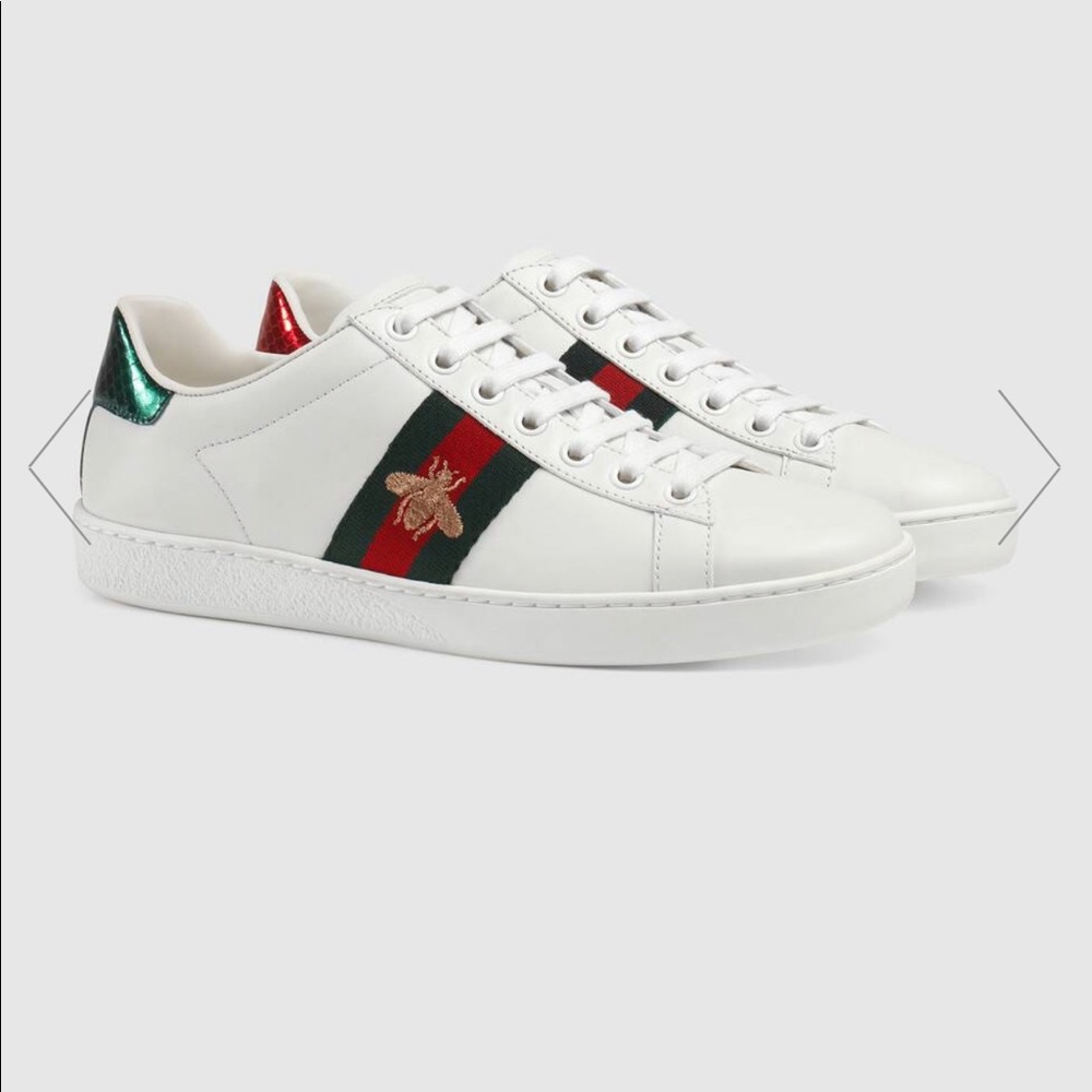 Gucci Ace Bee Sneakers! 💝💝Best deal in Gucci!